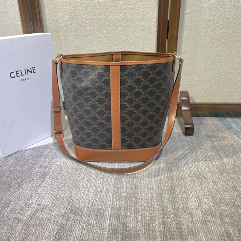 Ce1i*e bucket bags